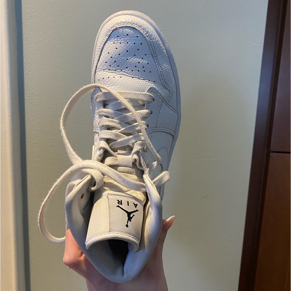 Wmns Air Jordan 1 Mid ‘White Snakeskin’ - Picture 3 of 3